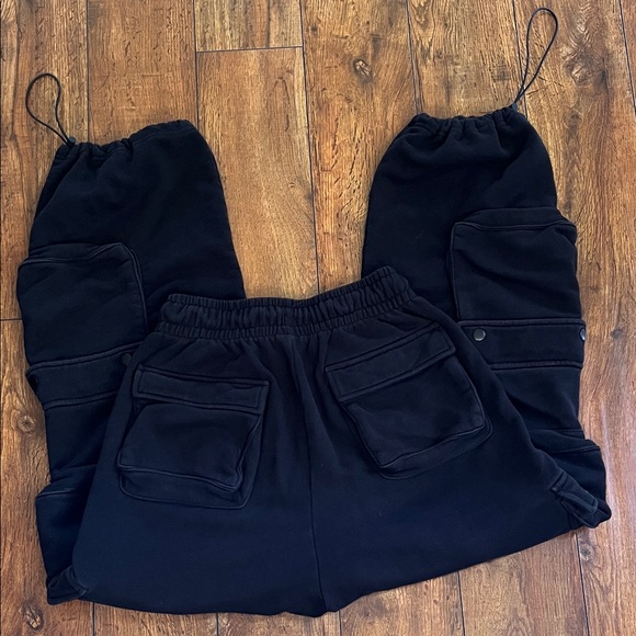 YOUNGLA Women Black Jogger - Picture 3 of 5